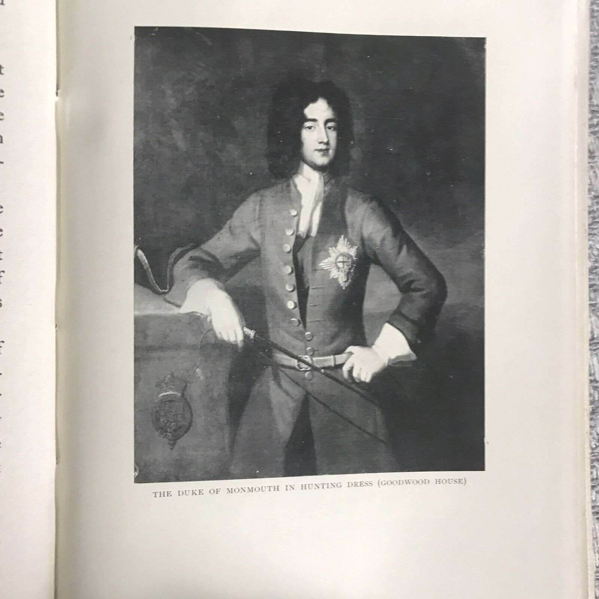 1914*1st* On The Left Of A Throne - Mrs. Evan Nepean(36 Illustrations) The Bodle - Honeyburn Books (UK)