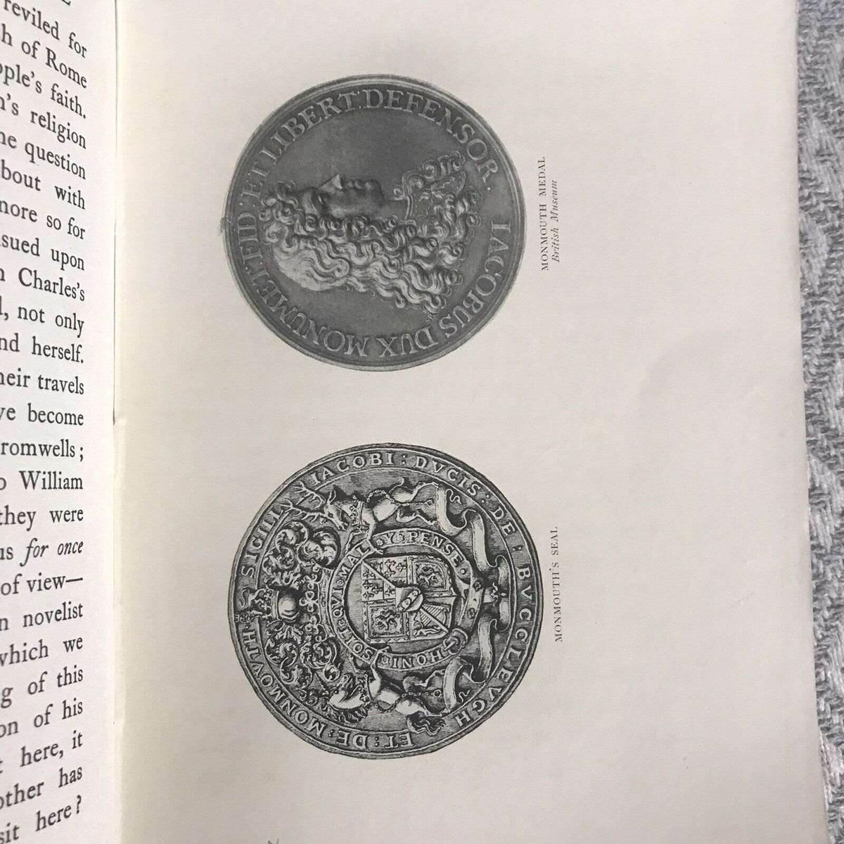 1914*1st* On The Left Of A Throne - Mrs. Evan Nepean(36 Illustrations) The Bodle - Honeyburn Books (UK)