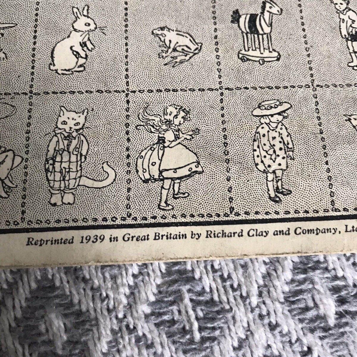 1939 A Run Up The Hill Book by Margaret Piggott (H. Milford) - First Steps for Tiny Folks - Honeyburn Books (UK)