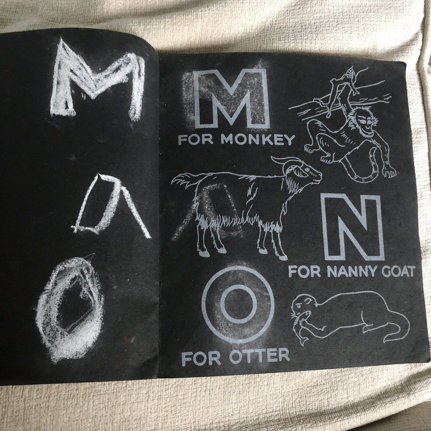 1940*RARE* Animals Alphabet Chalking Book - Kiddyprint Book - Honeyburn Books (UK)