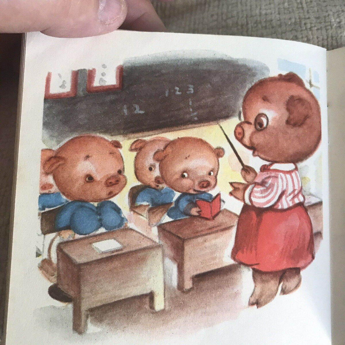 1950 Pig Tales (Pixie Book) Miriam Dixon (Collins) - Honeyburn Books (UK)