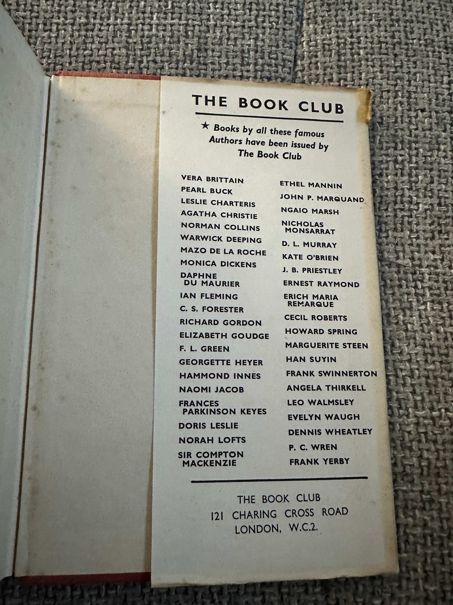Interior page from The Book Club listing authors including Doris Leslie and the 1968 The Sceptre and The Rose Doris Leslie book