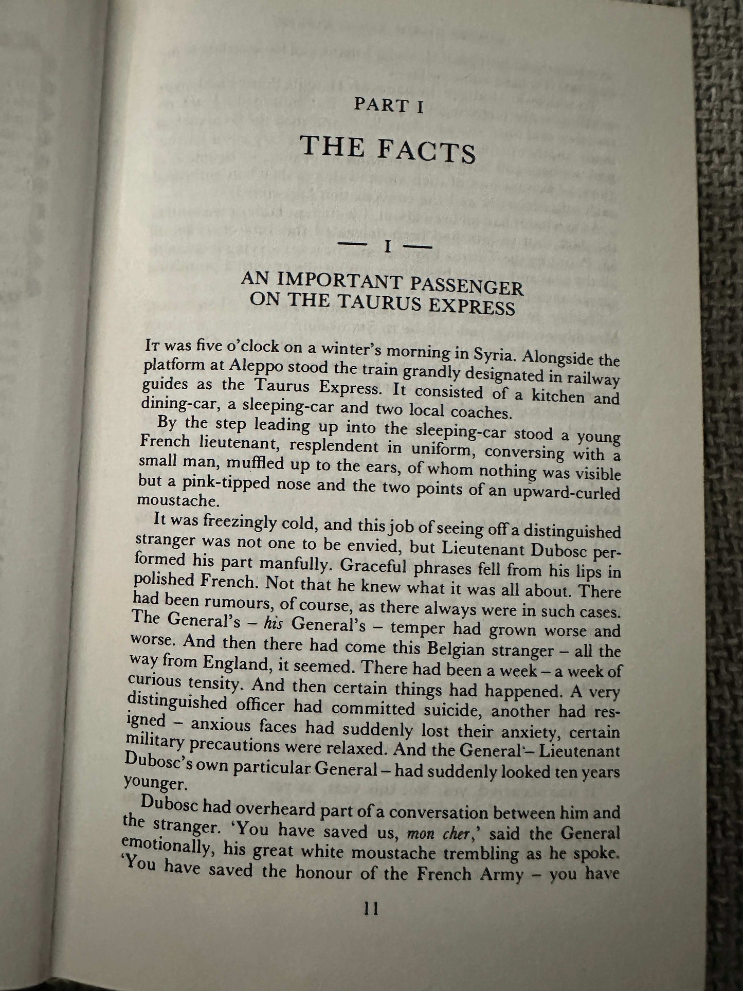 First pages of the 1990 Poirot omnibus Guild Publishing featuring a mystery on the Taurus Express