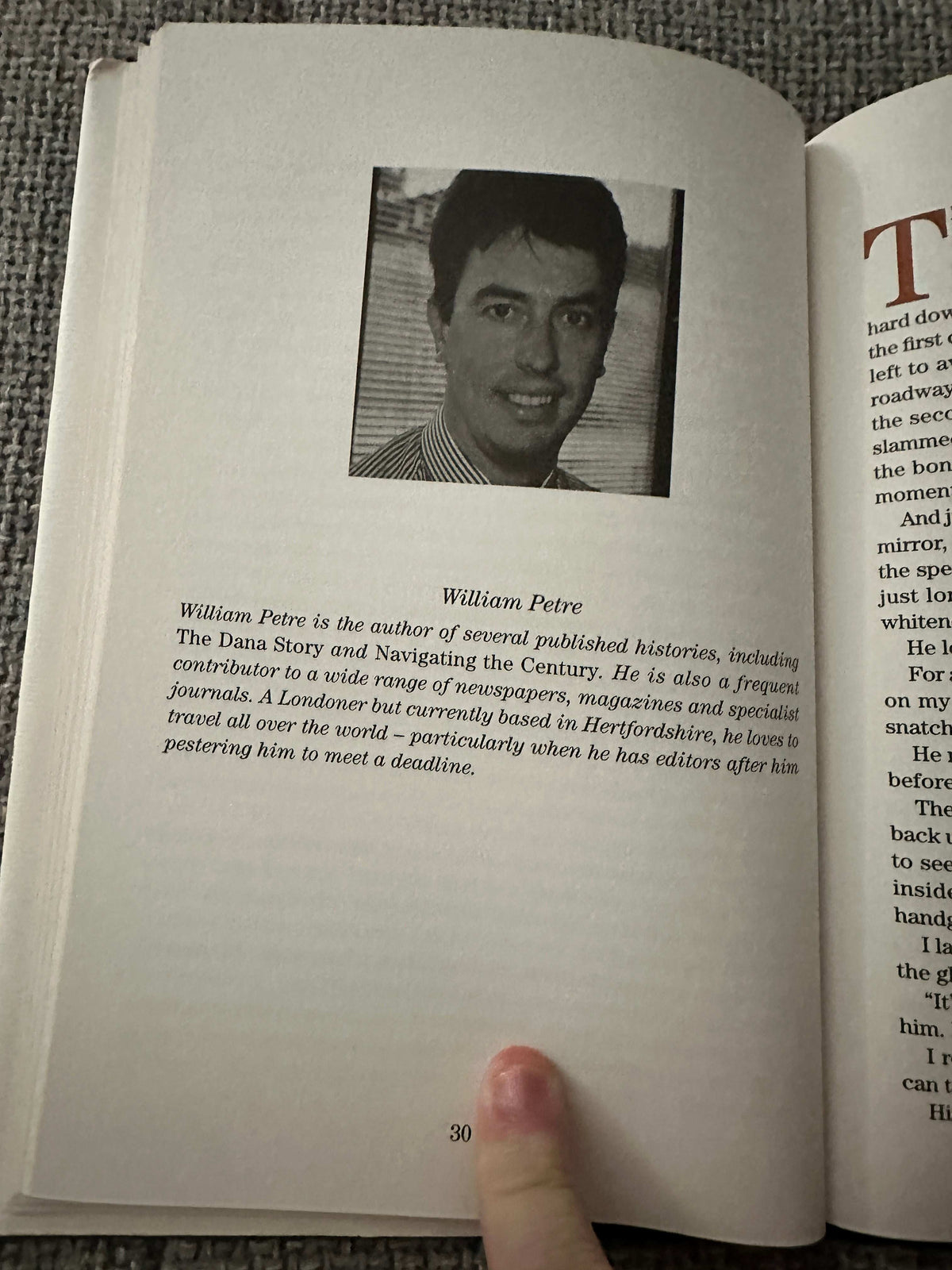 1999 Sarratt and the Draper of Watford rare book opening page featuring author William Petre
