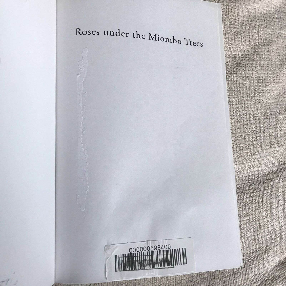 *1st*Roses Under the Miombo Trees: An English Girl in Rhodesia by Amanda Parkyn - Honeyburn Books (UK)