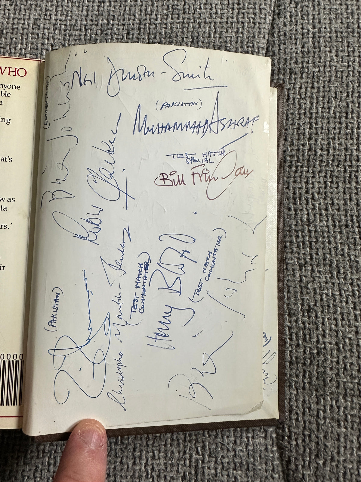 1987 Cricketers Who’s Who 100’s of signatures (Botham, Lamb, Border, Imran Khan, Kallicharan etc) fantastic collection - Honeyburn Books (UK)