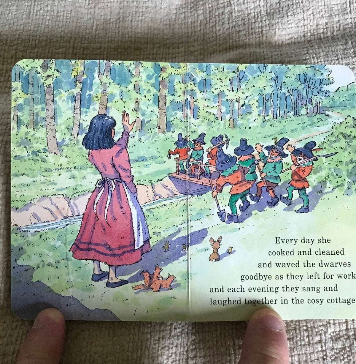 Snow White (Board Book Miniature) - Honeyburn Books (UK)