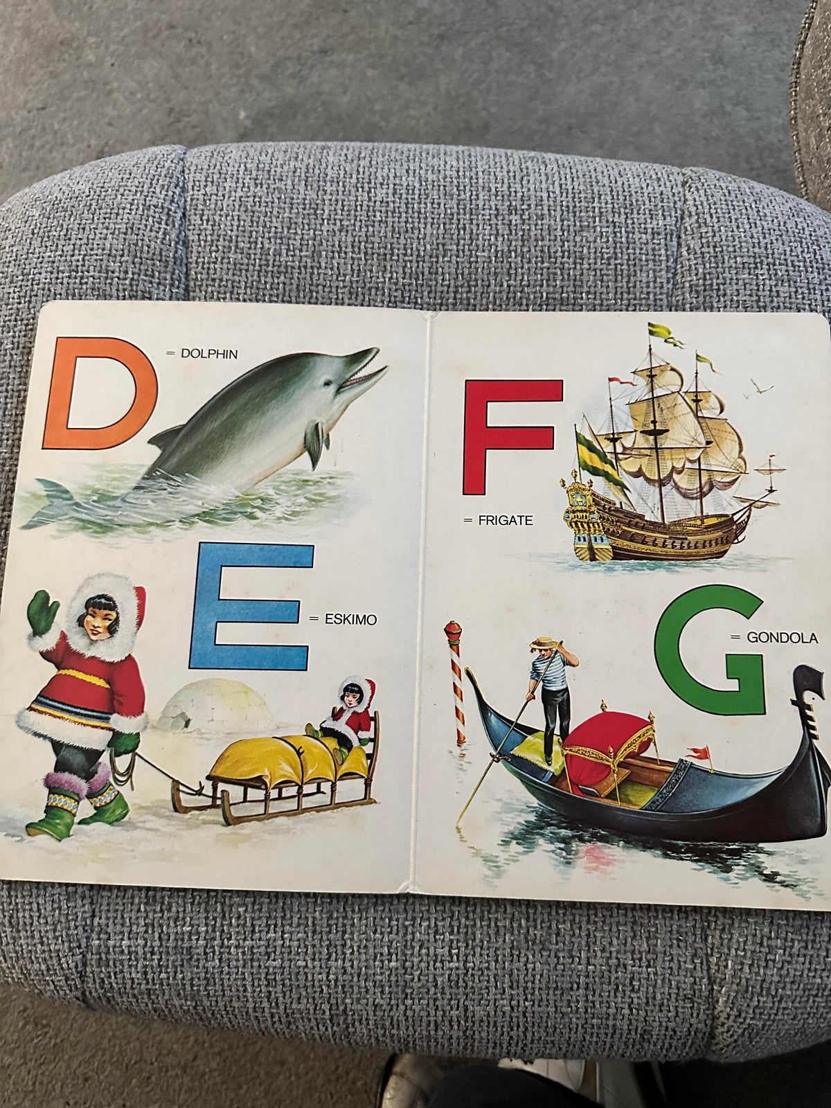 1950’s A. B. C. Board Book (W. F. Graham (Northampton) Ltd - Honeyburn Books (UK)