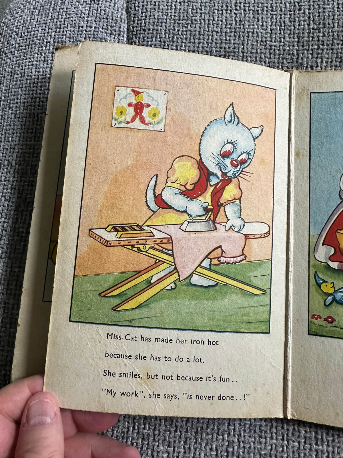 1940’s In Animal Land (Concertina Style) “Margo” Production Board Book - Honeyburn Books (UK)