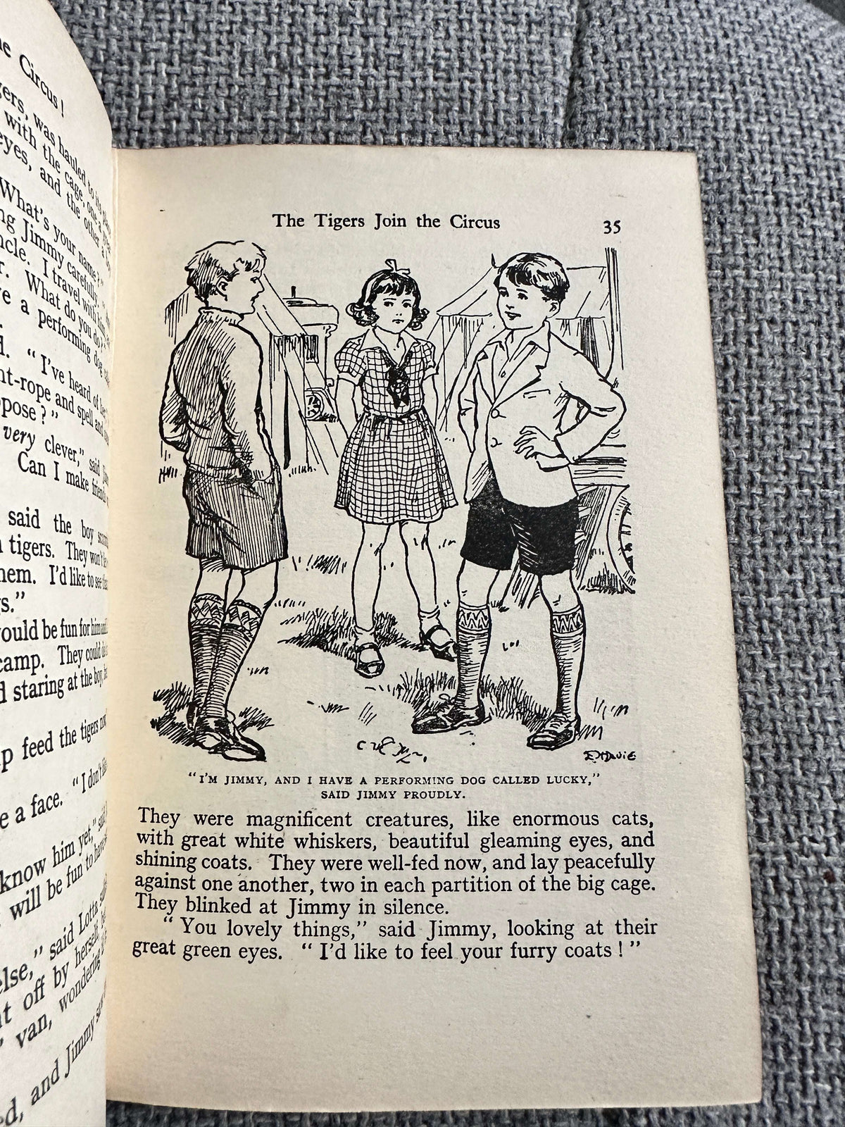 1942 Hurrah For The Circus - Enid Blyton (E.H. Davie Illust) George Newnes Ltd.