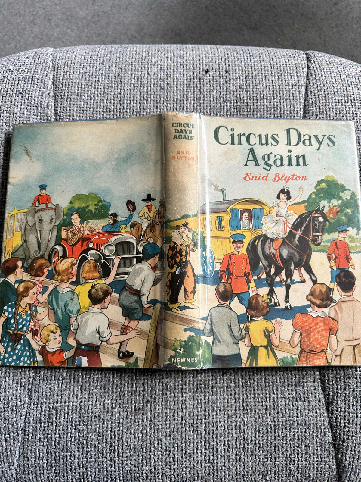 1950 Circus Days Again - Enid Blyton (E. H. Davie Illust) George Newnes Ltd
