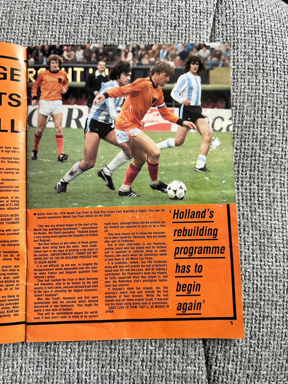 1982 23rd March Scotland vs Holland (2-1 Scotland) Programme - Honeyburn Books (UK)