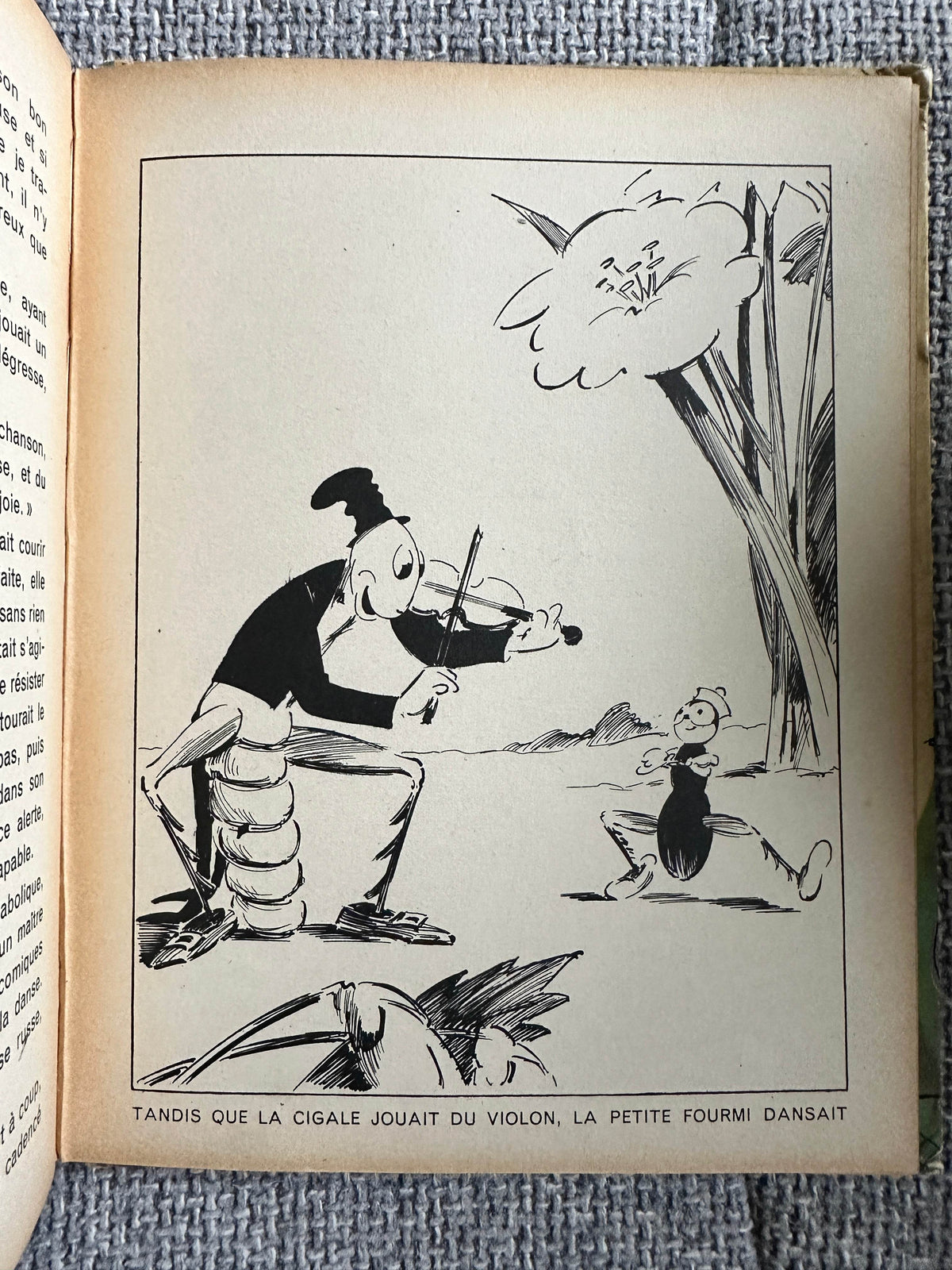 1935 Mickey Presente: La Cigale et Les Fourmis (The Cicada & The Ants) Magdeleine Du Genestoux (Dessins D’Après Le Célèbre Film de Walt Disney Silly Symphonies (Hatchette) - Honeyburn Books (UK)