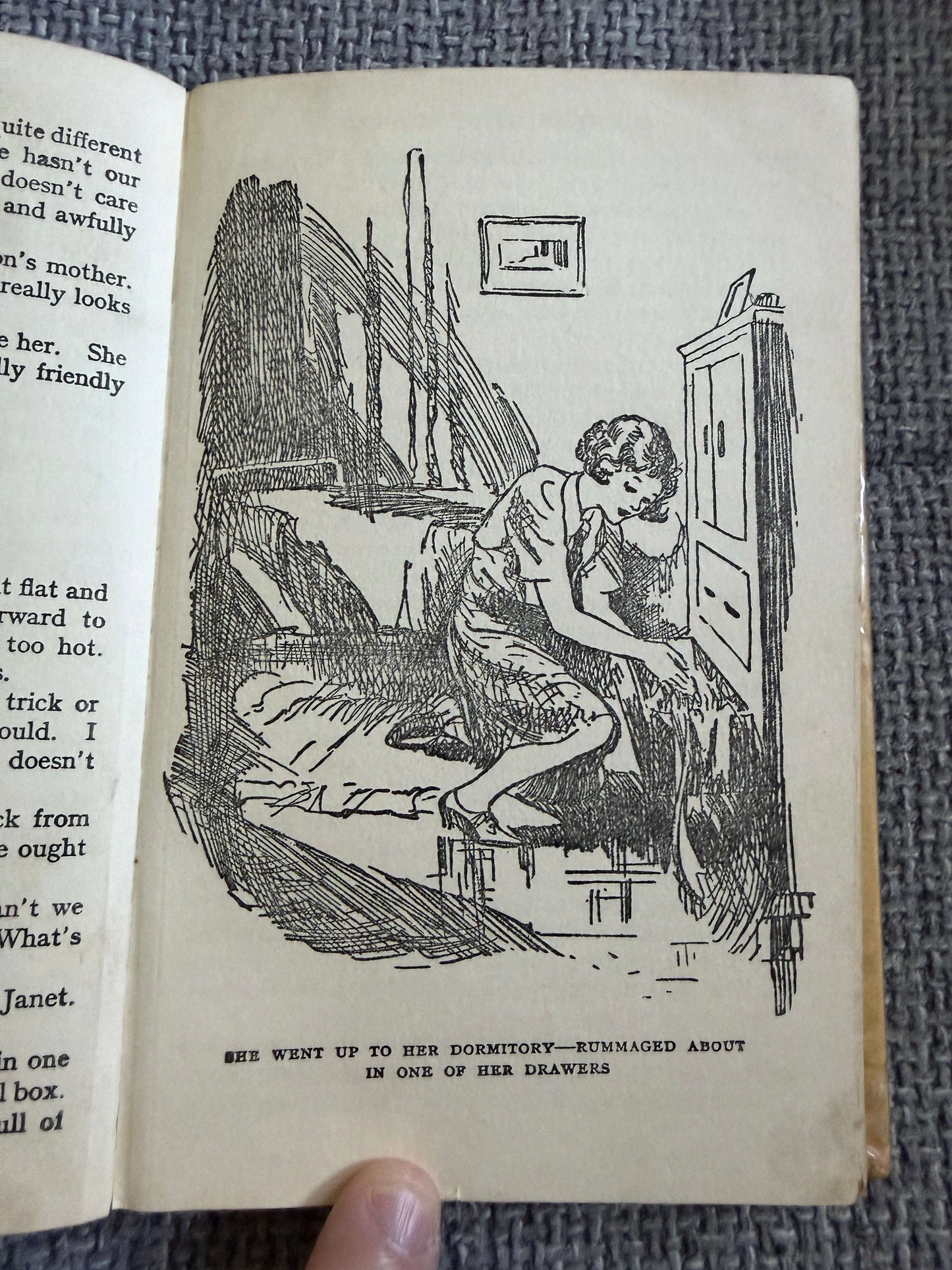 1961 Claudine At St. Clare’s - Enid Blyton (W. Lindsay Cable illust) Methuen