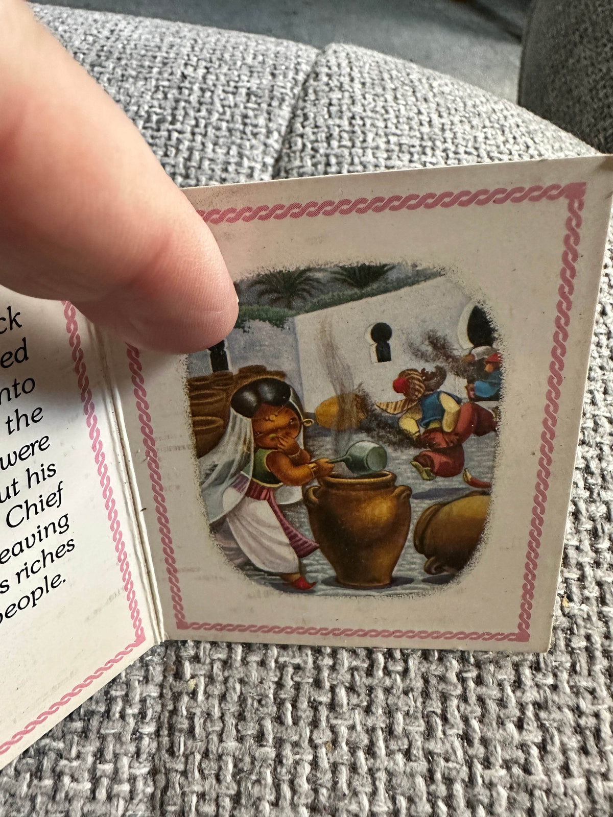 1980’s Ali Baba Miniature Concertina Style Book (No Publisher) - Honeyburn Books (UK)