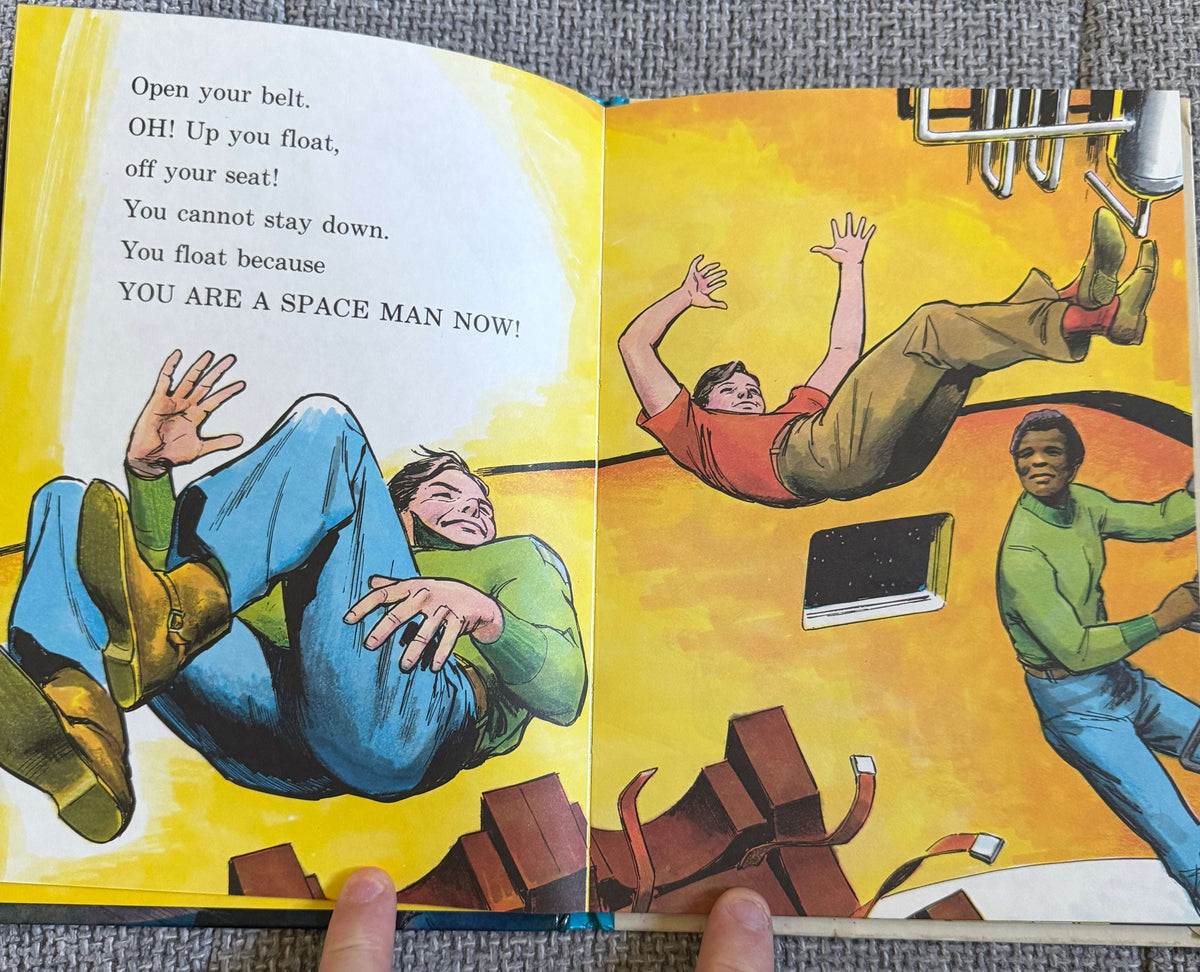 1973 Going To The Moon - Mae & Ira Freeman (Lee Ames illust) Collins & Harvill