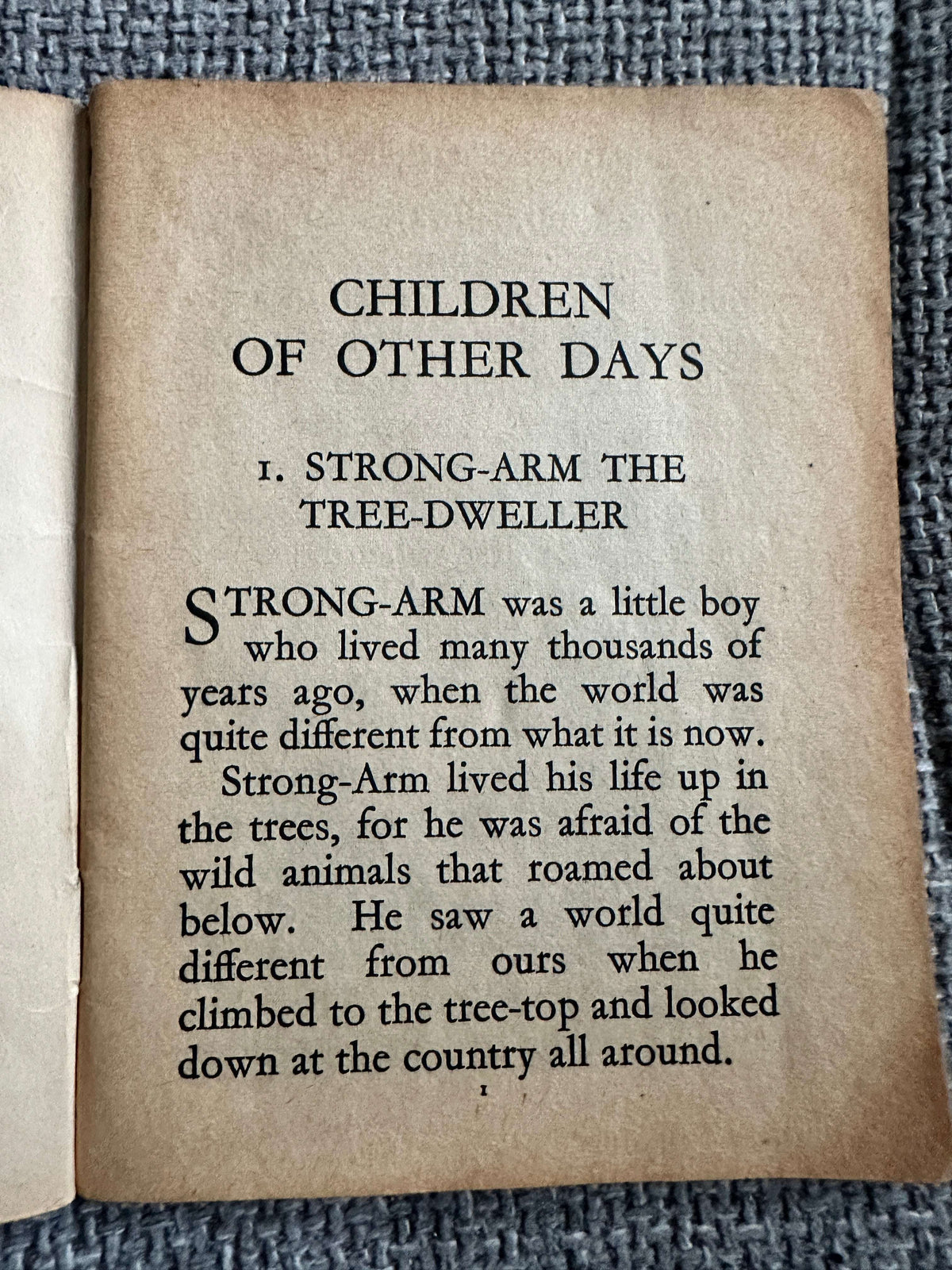 1955 Children Of Other Days (Little Books 10) - Enid Blyton (John Dugan cover art) Douglas Cuthill Illust (W. & A. K. Johnston & G. W. Bacon Ltd)
