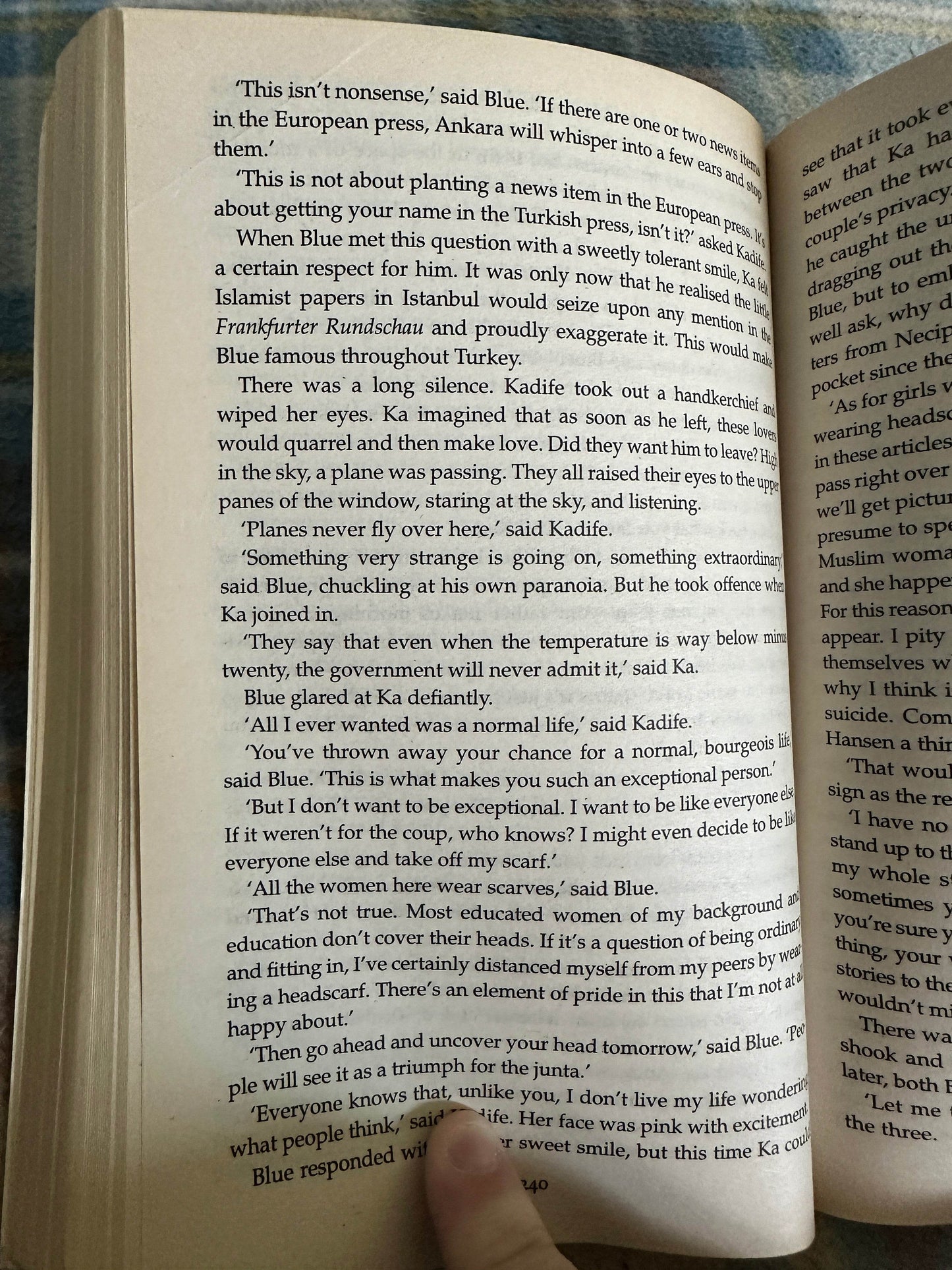 2004 Snow - Orhan Pamuk(Faber & Faber) - Honeyburn Books (UK)