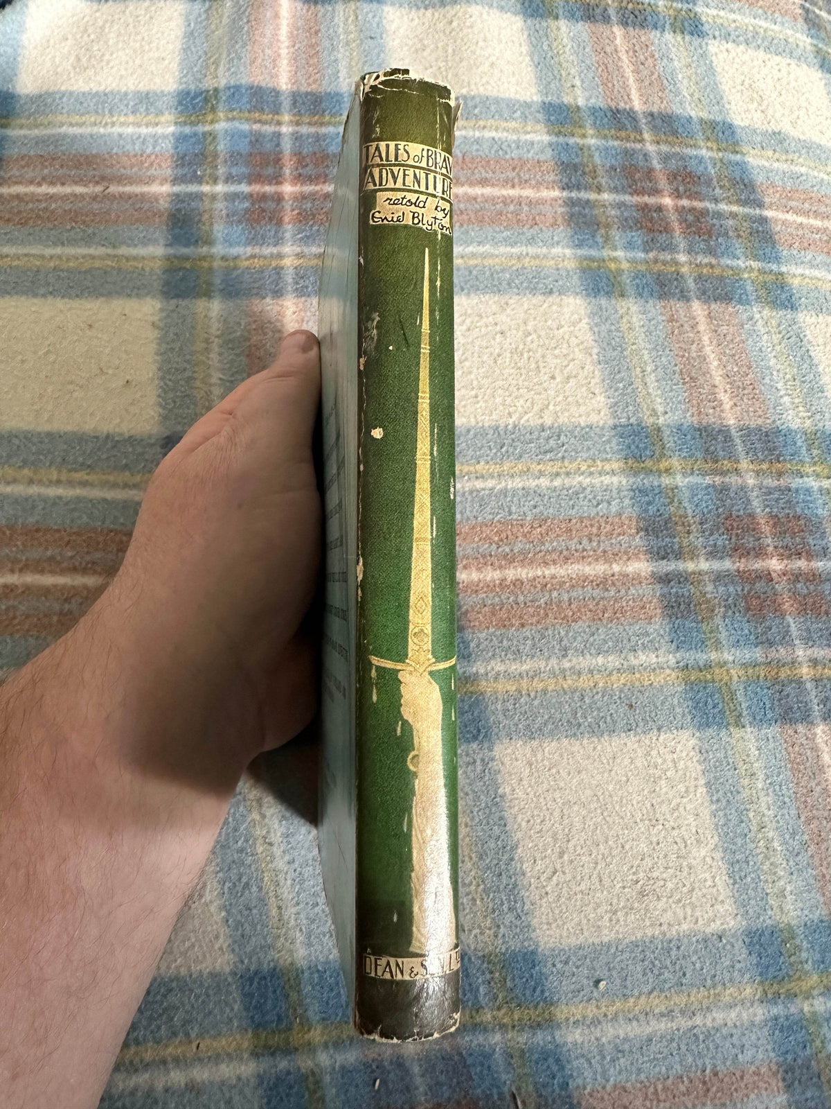 1963 Tales Of Brave Adventure - Enid Blyton(Janet & Anne Grahame Johnstone uncredited) Dean & Son Ltd - Honeyburn Books (UK)