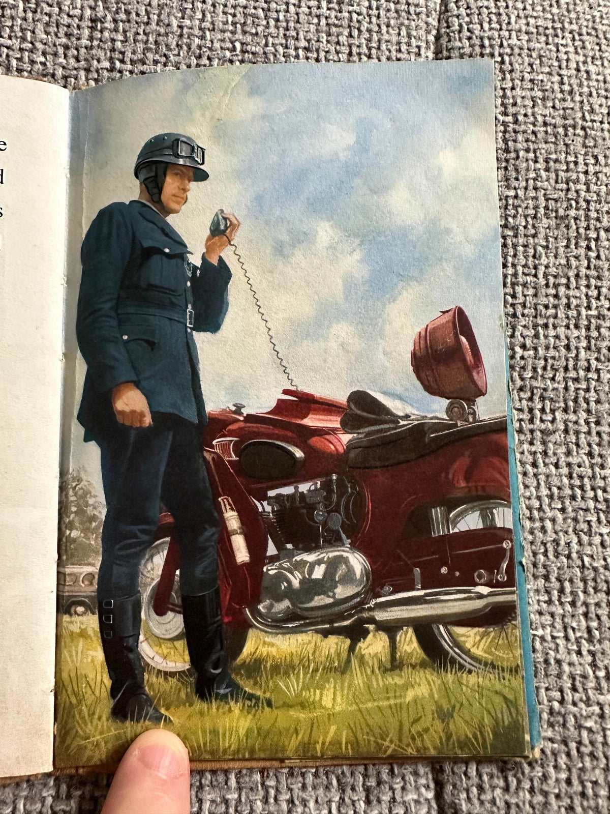 1962*1st* The Policeman (Ladybird Series 606B) Vera Southgate & J. Havenhand) John Berry Illust (Wills & Hepworth) - Honeyburn Books (UK)