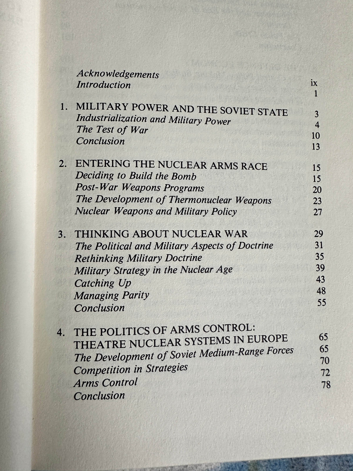 1983*1st* The Soviet Union & The Arms Race - David Holloway(Yale University Press) - Honeyburn Books (UK)