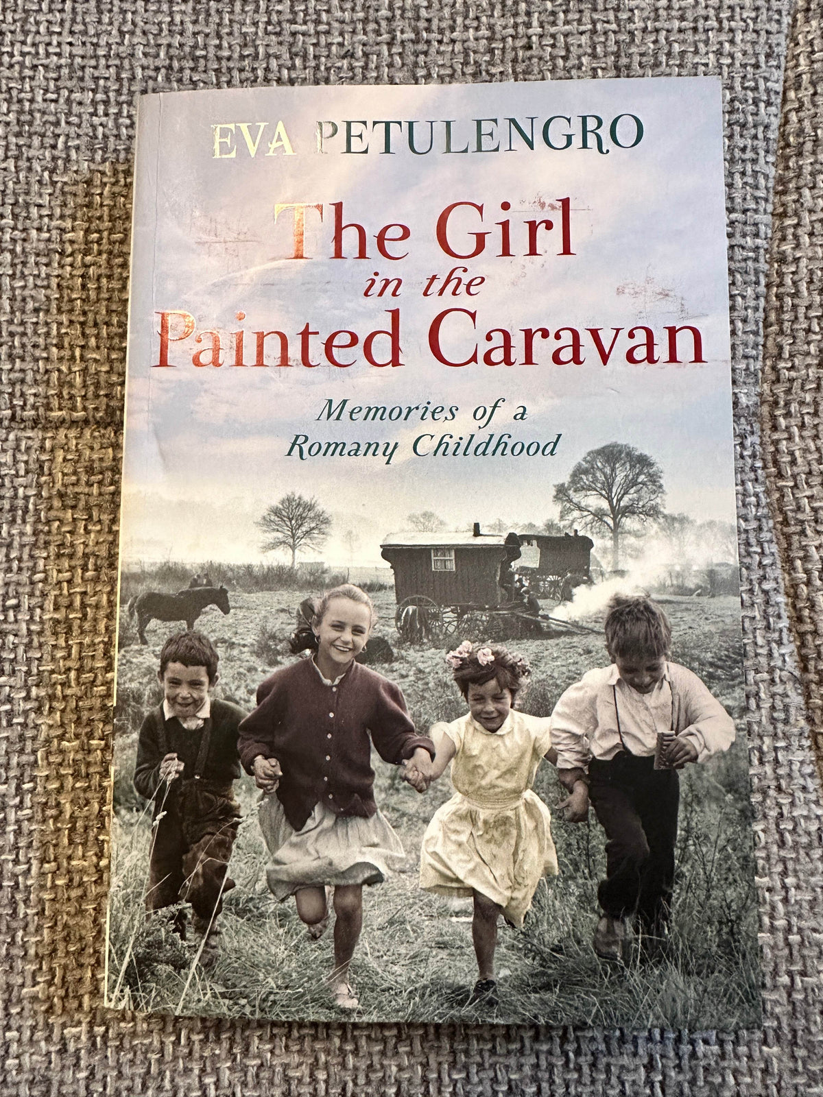 2011 The Girl In The Painted Caravan - Eva Petulengro (Pan Books) - Honeyburn Books (UK)