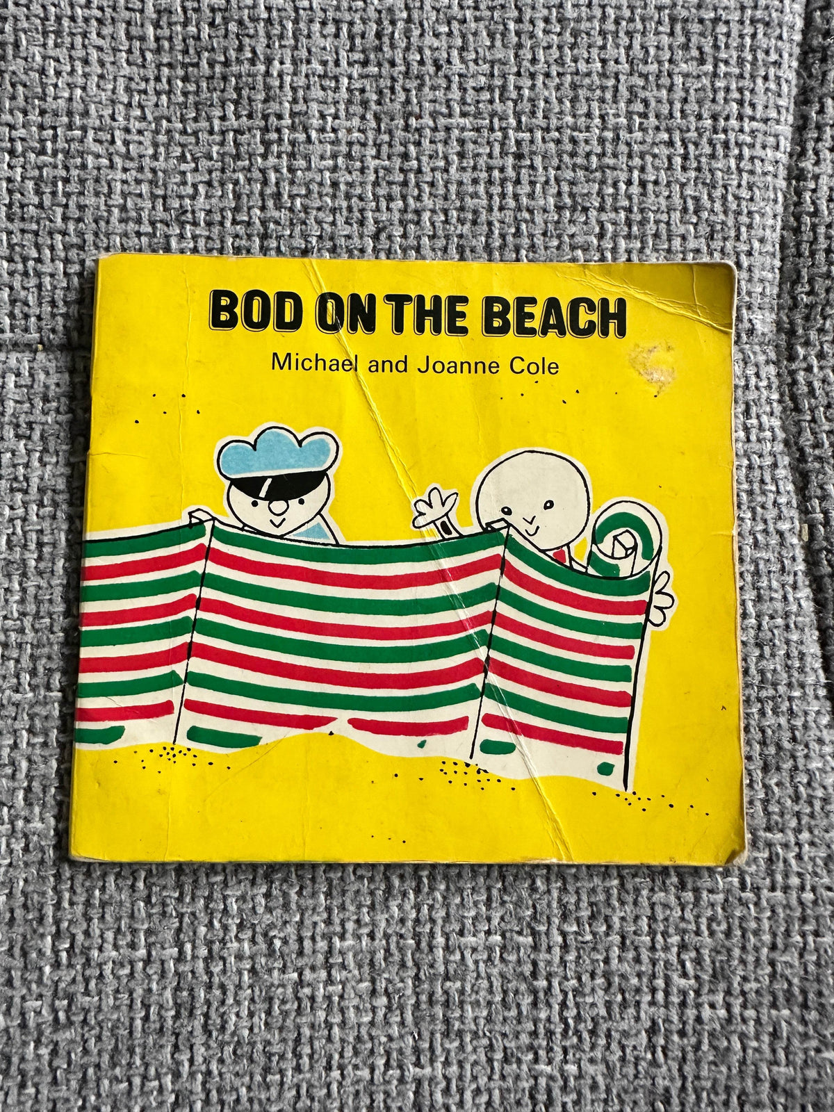 1977 Bod On The Beach - Michael & Joanne Cole (Methuen Children’s Books) - Honeyburn Books (UK)