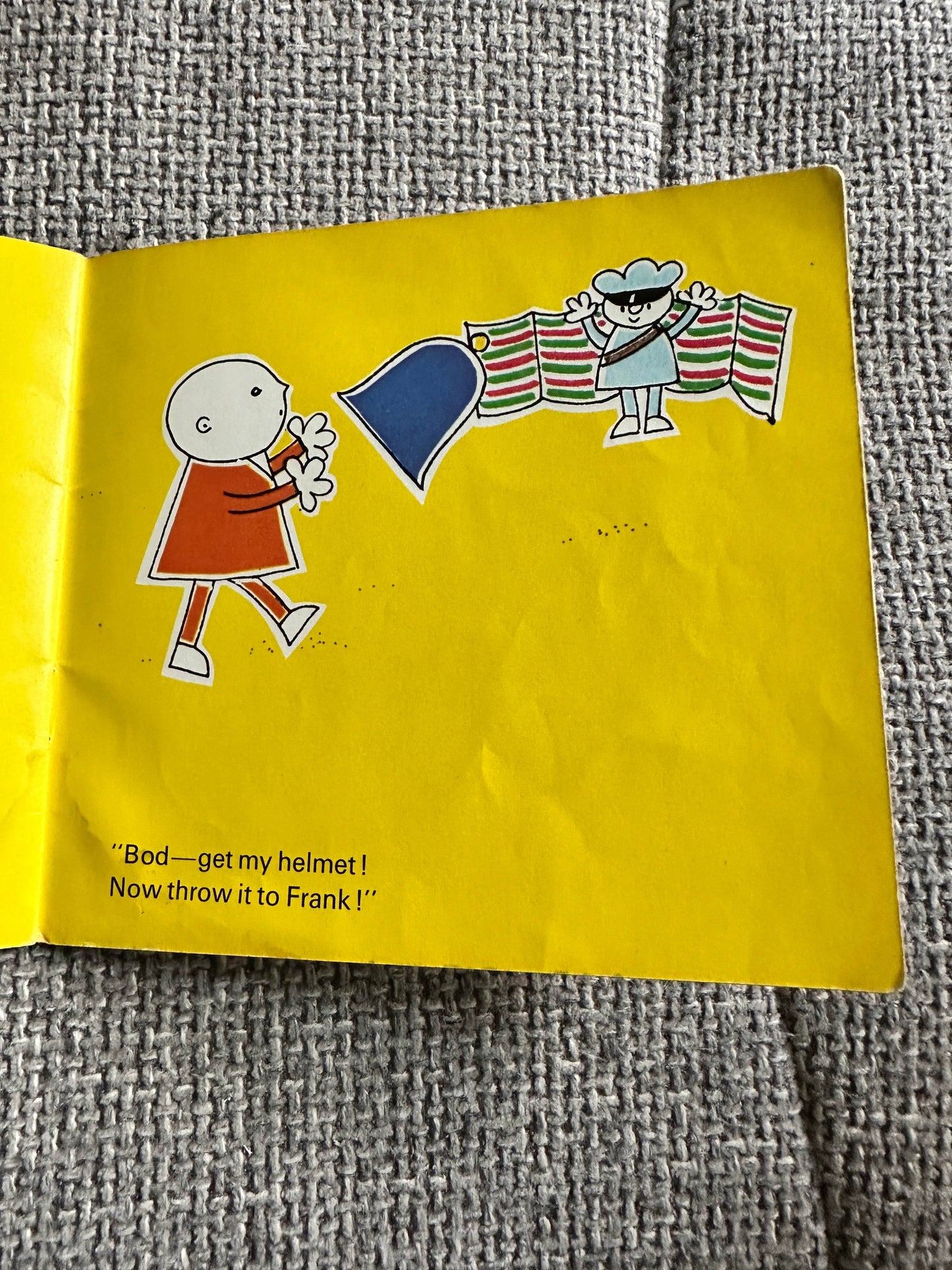 1977 Bod On The Beach - Michael & Joanne Cole (Methuen Children’s Books) - Honeyburn Books (UK)