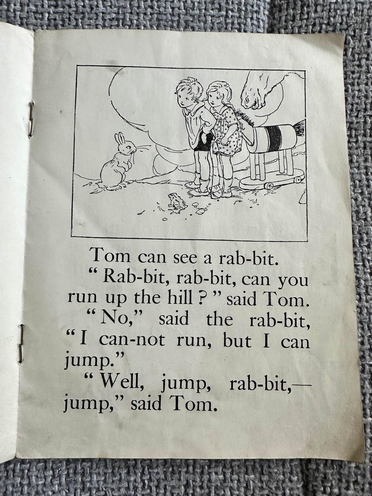 1939 First Steps For Tiny Folks (A Run Up The Hill) Margaret M. Piggott (Humphrey Milford) - Honeyburn Books (UK)
