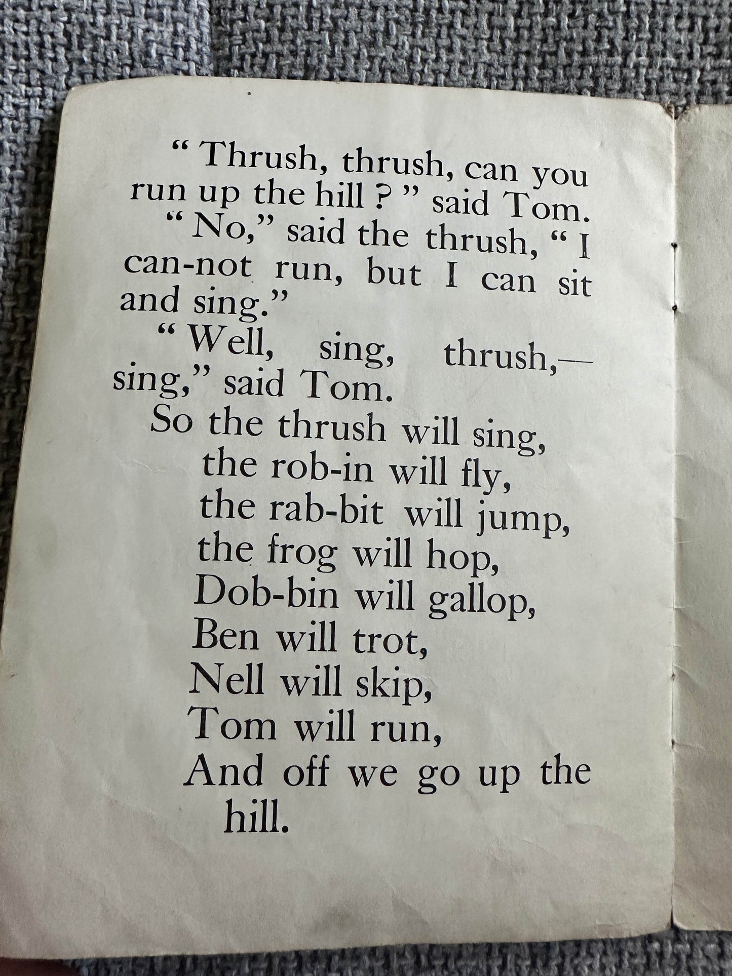 1939 First Steps For Tiny Folks (A Run Up The Hill) Margaret M. Piggott (Humphrey Milford) - Honeyburn Books (UK)