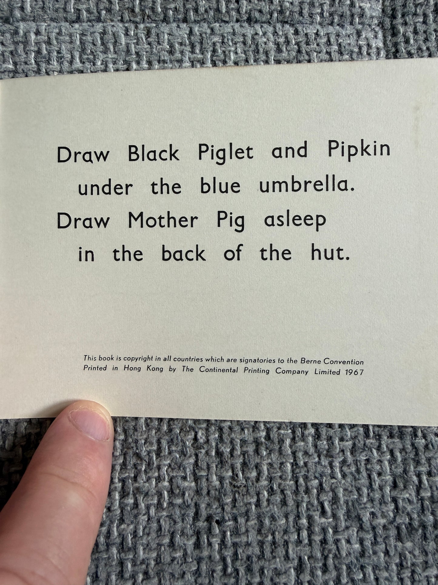 1967 The Black Piglet ( Blue Stories: Gay Way Series) E. R. Boyce (MacMillan & Co Ltd) - Honeyburn Books (UK)