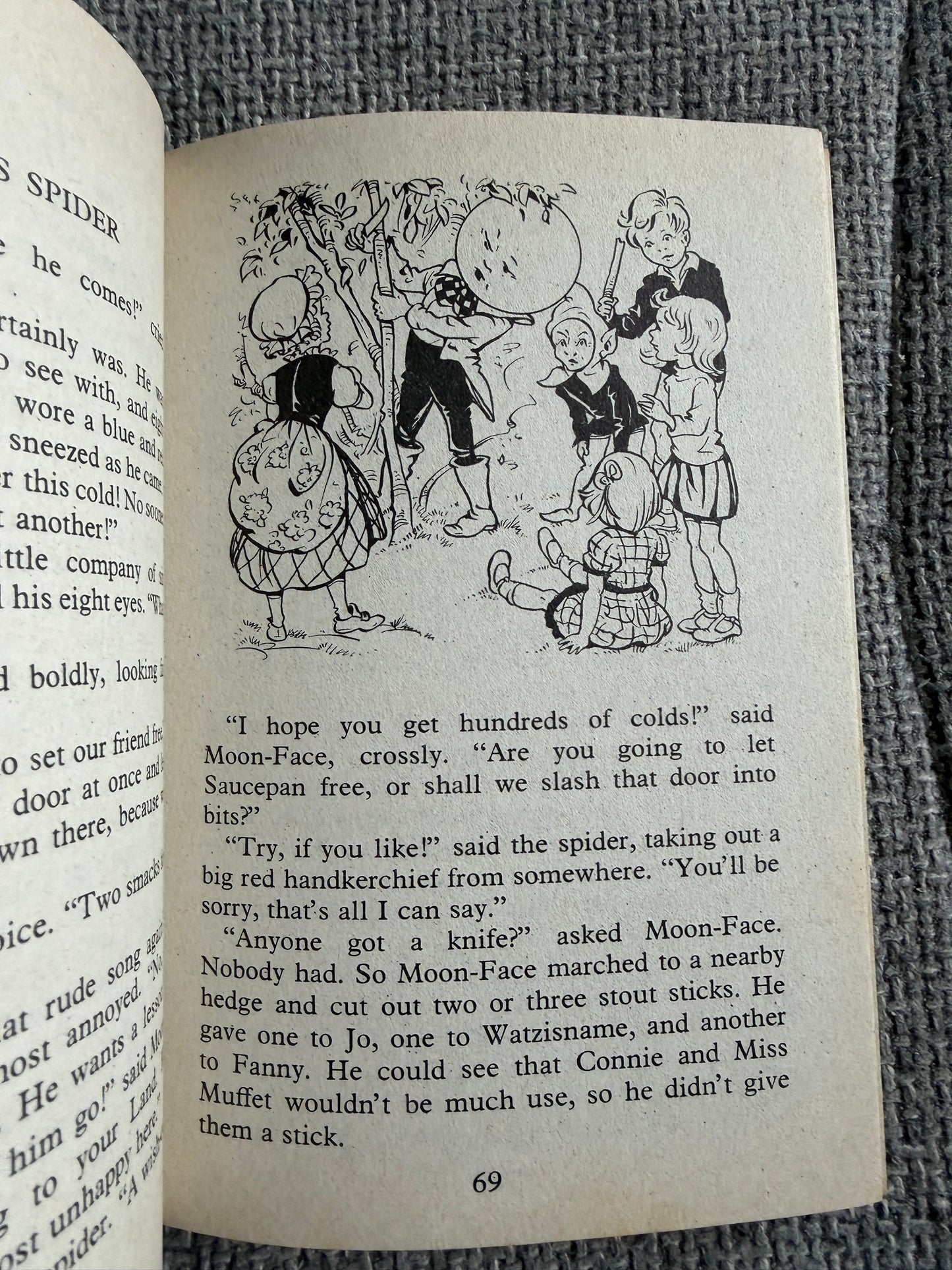 1972 The Folk Of The Faraway Tree - Enid Blyton (Dean & Son Ltd)