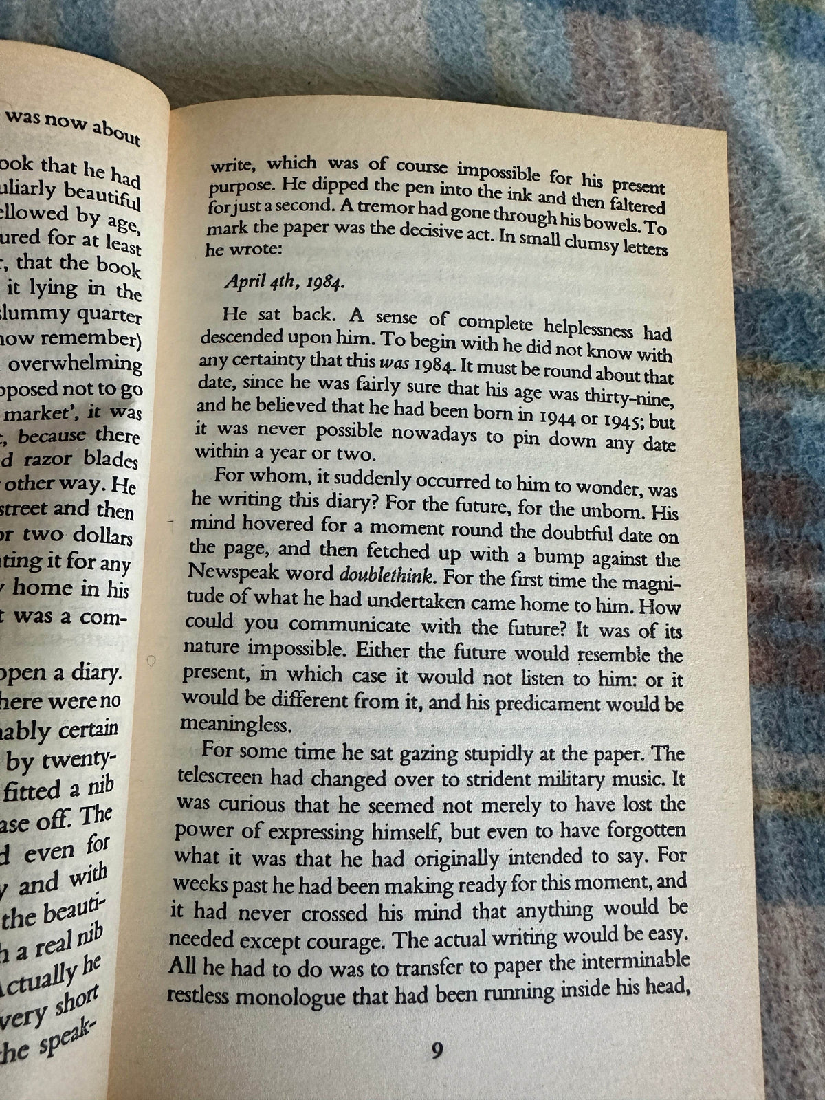 1990 Nineteen Eighty Four - George Orwell(Penguin) - Honeyburn Books (UK)