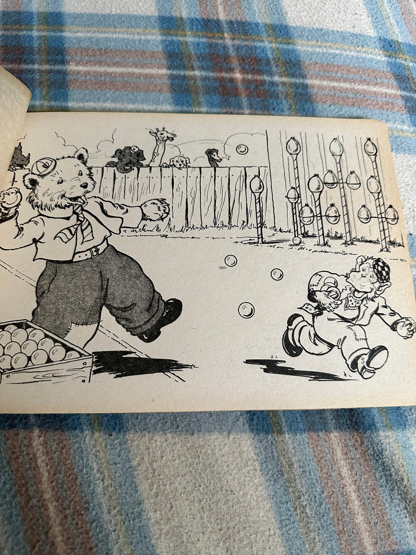 1950’s Fireside Tracing Book (Walker Toy Book)Renwick Of Otley - Honeyburn Books (UK)