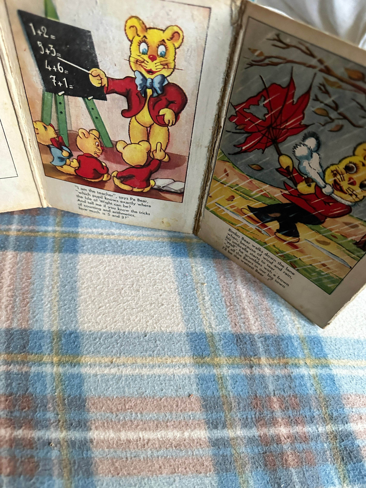 1930’s Teddy Bear’s Tale(Fold out concertina style) Printed in Holland - Honeyburn Books (UK)