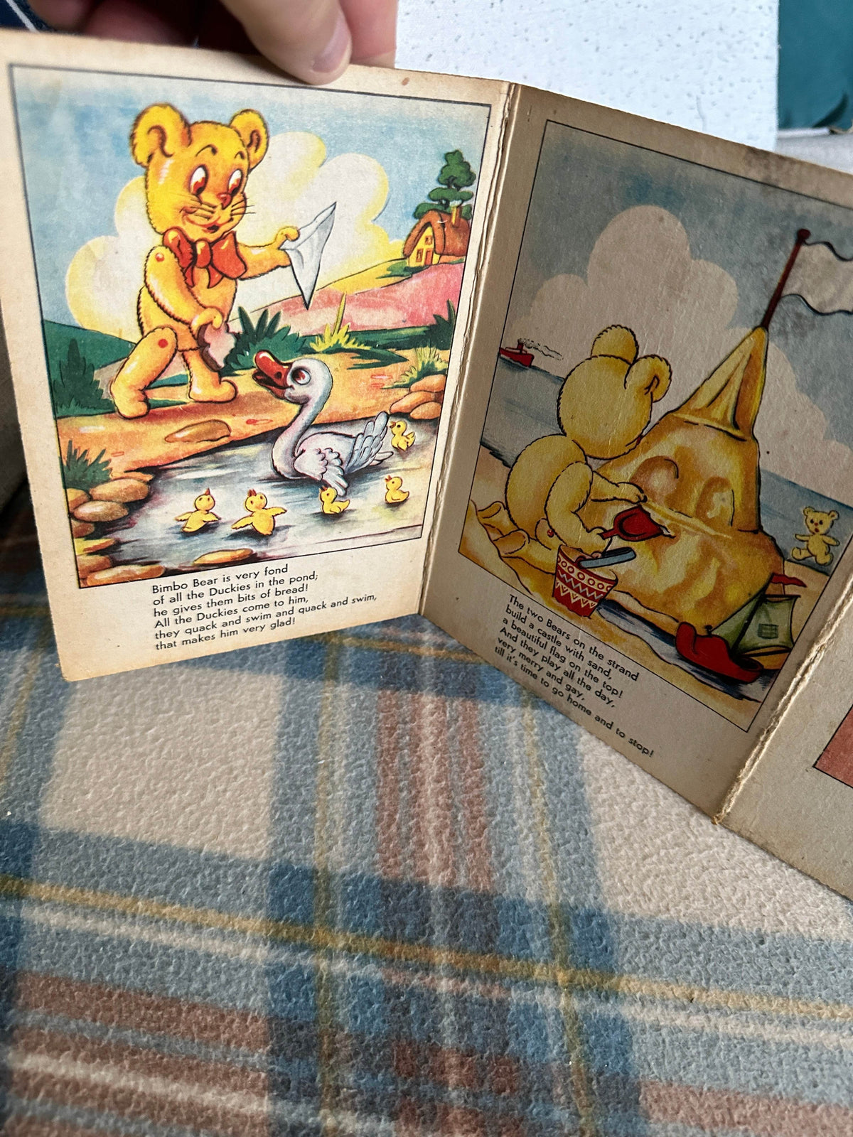 1930’s Teddy Bear’s Tale(Fold out concertina style) Printed in Holland - Honeyburn Books (UK)
