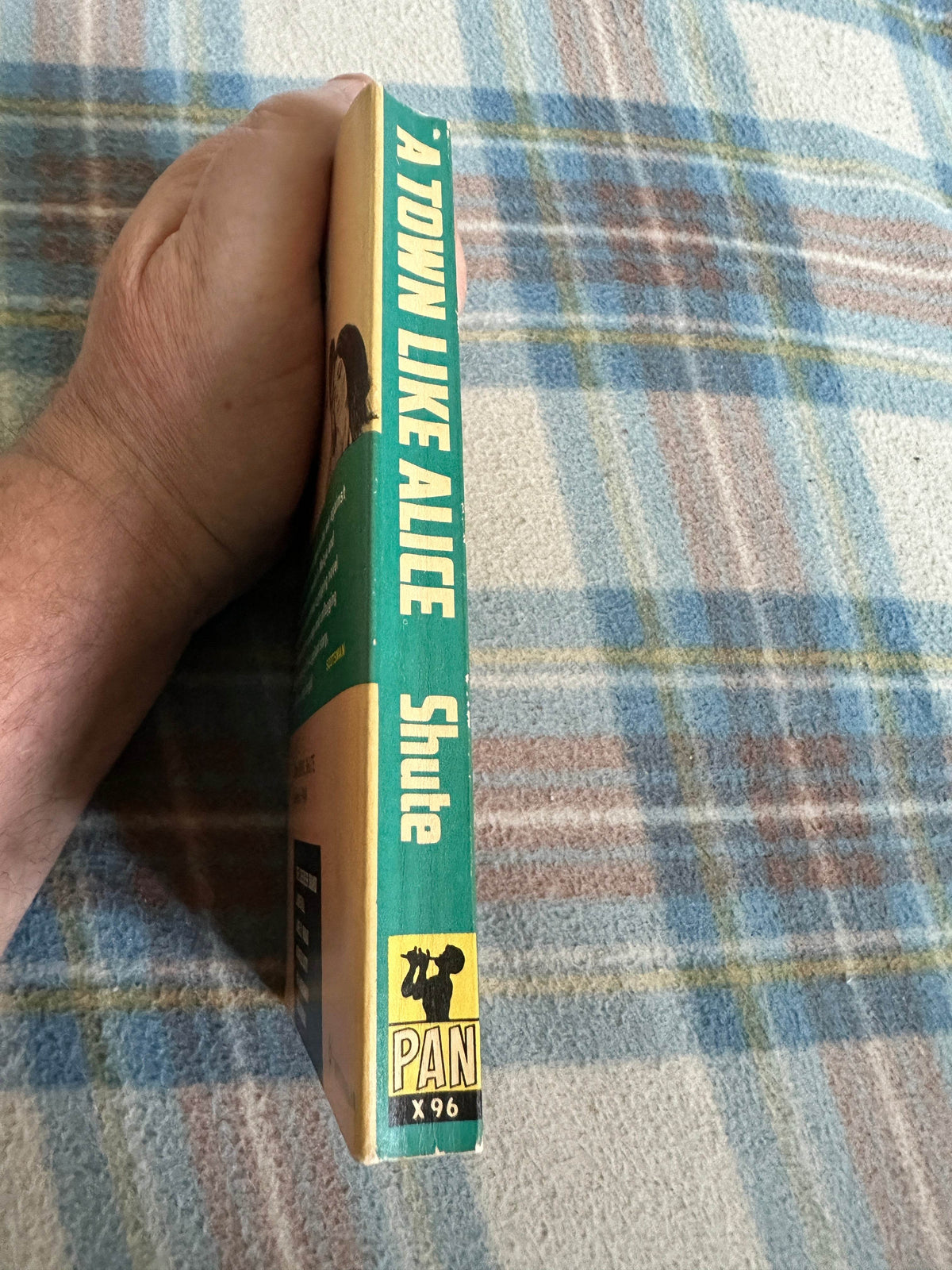 1965 A Town Like Alice - Nevil Shute(Pan Books) - Honeyburn Books (UK)