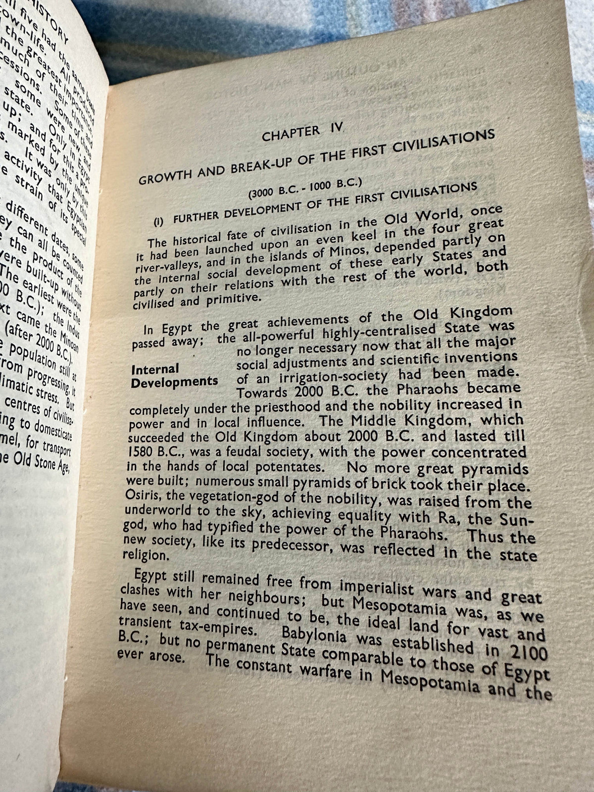 1947 An Outline Of Man’s History - Patrick Gordon Walker(J. F. Horrabin maps) N.C.L.C. Publishing Society Ltd - Honeyburn Books (UK)