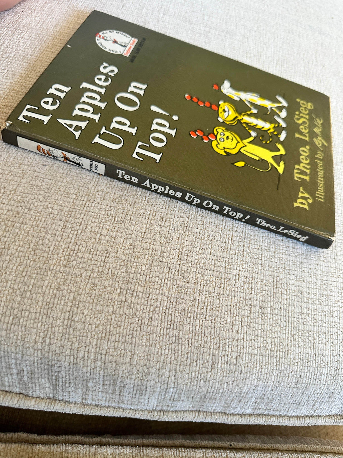 1968 Ten Apples Up On Top! - Theo. LeSieg(Illustrated Roy McKie) Book Club - Honeyburn Books (UK)