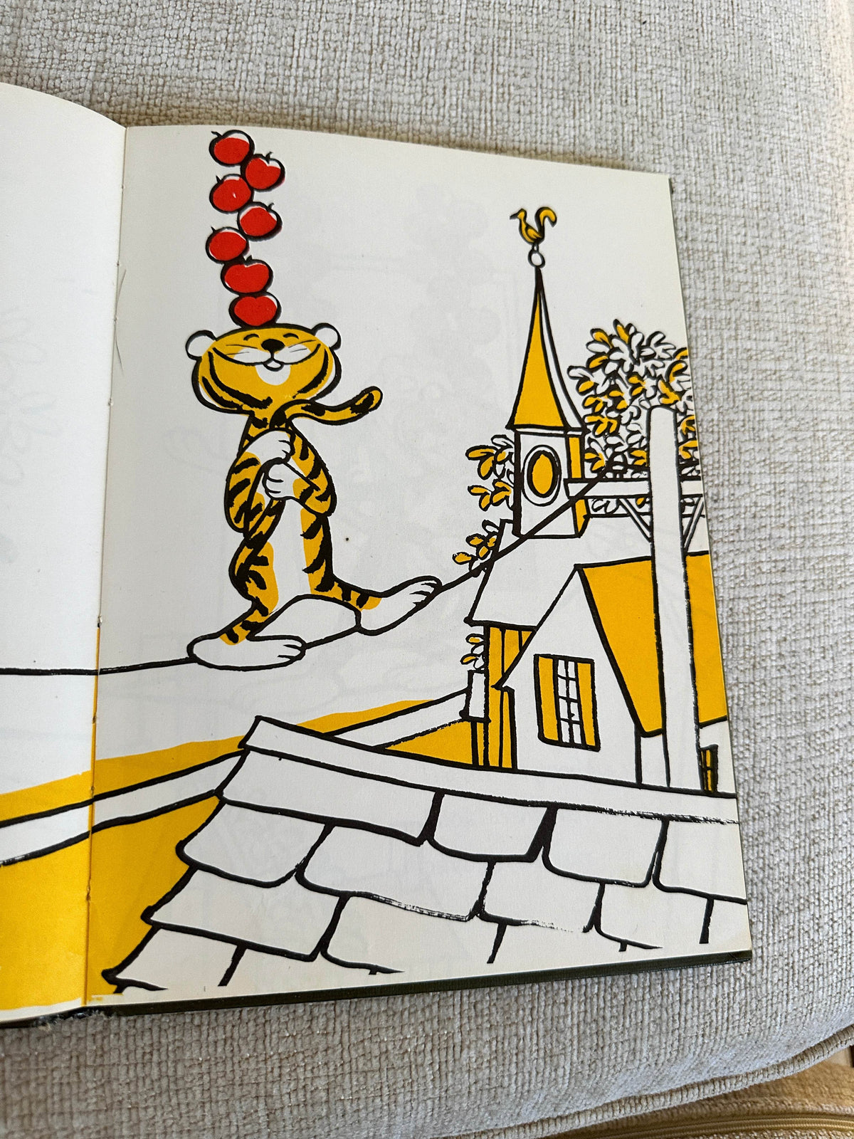 1968 Ten Apples Up On Top! - Theo. LeSieg(Illustrated Roy McKie) Book Club - Honeyburn Books (UK)