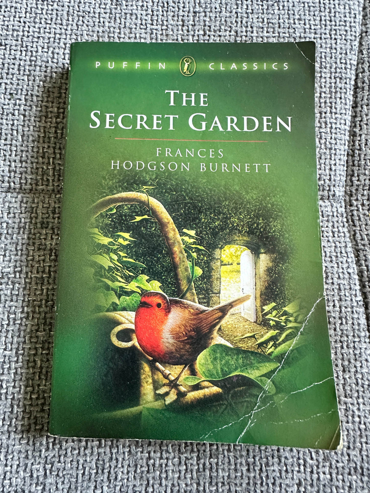 1994 The Secret Garden - Frances Hodgson Burnett (Robin Lawrie Illust) Puffin Classics - Honeyburn Books (UK)