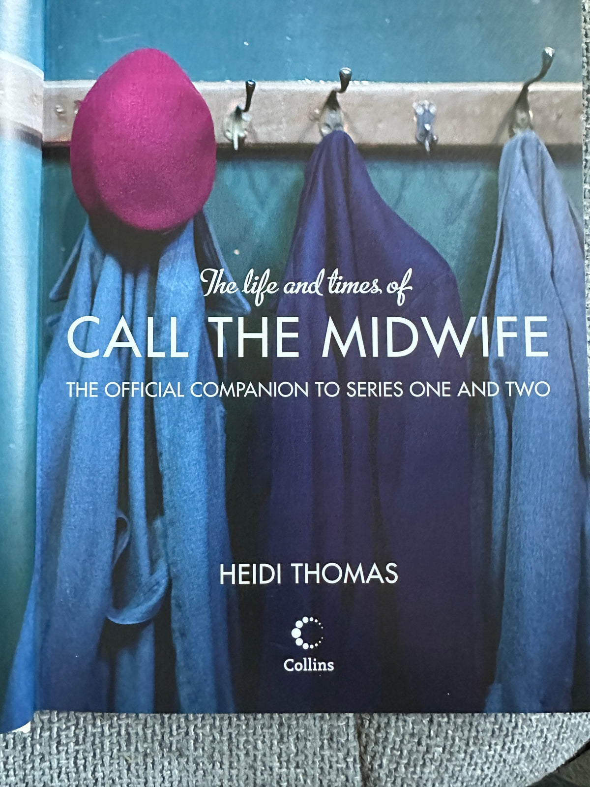 2012 Call The Midwife Official Companion To Series 1 & 2 - Heidi Thomas (HarperCollins) - Honeyburn Books (UK)