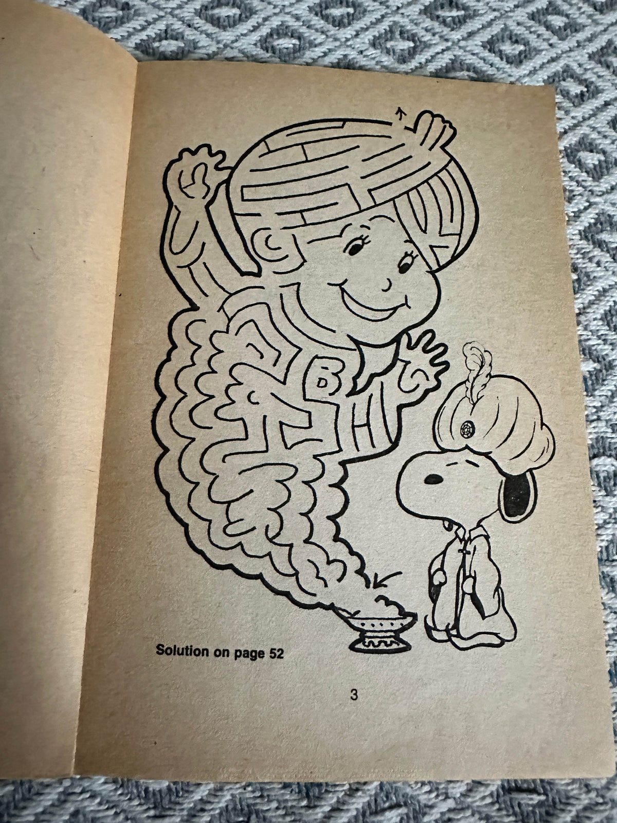 1979 The Snoopy Monster Maze Book - Scholastic Book Club Edition - Honeyburn Books (UK)
