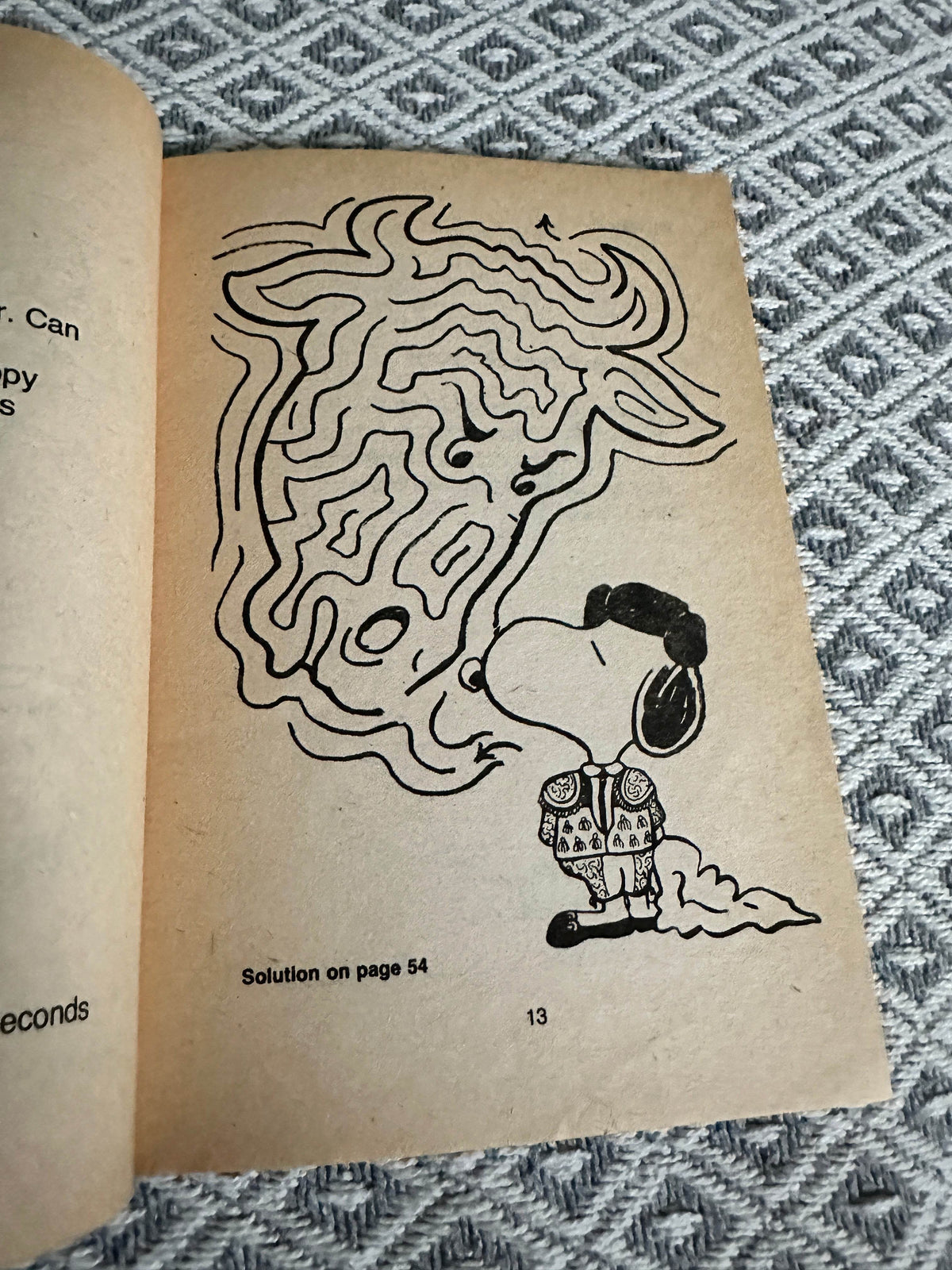 1979 The Snoopy Monster Maze Book - Scholastic Book Club Edition - Honeyburn Books (UK)