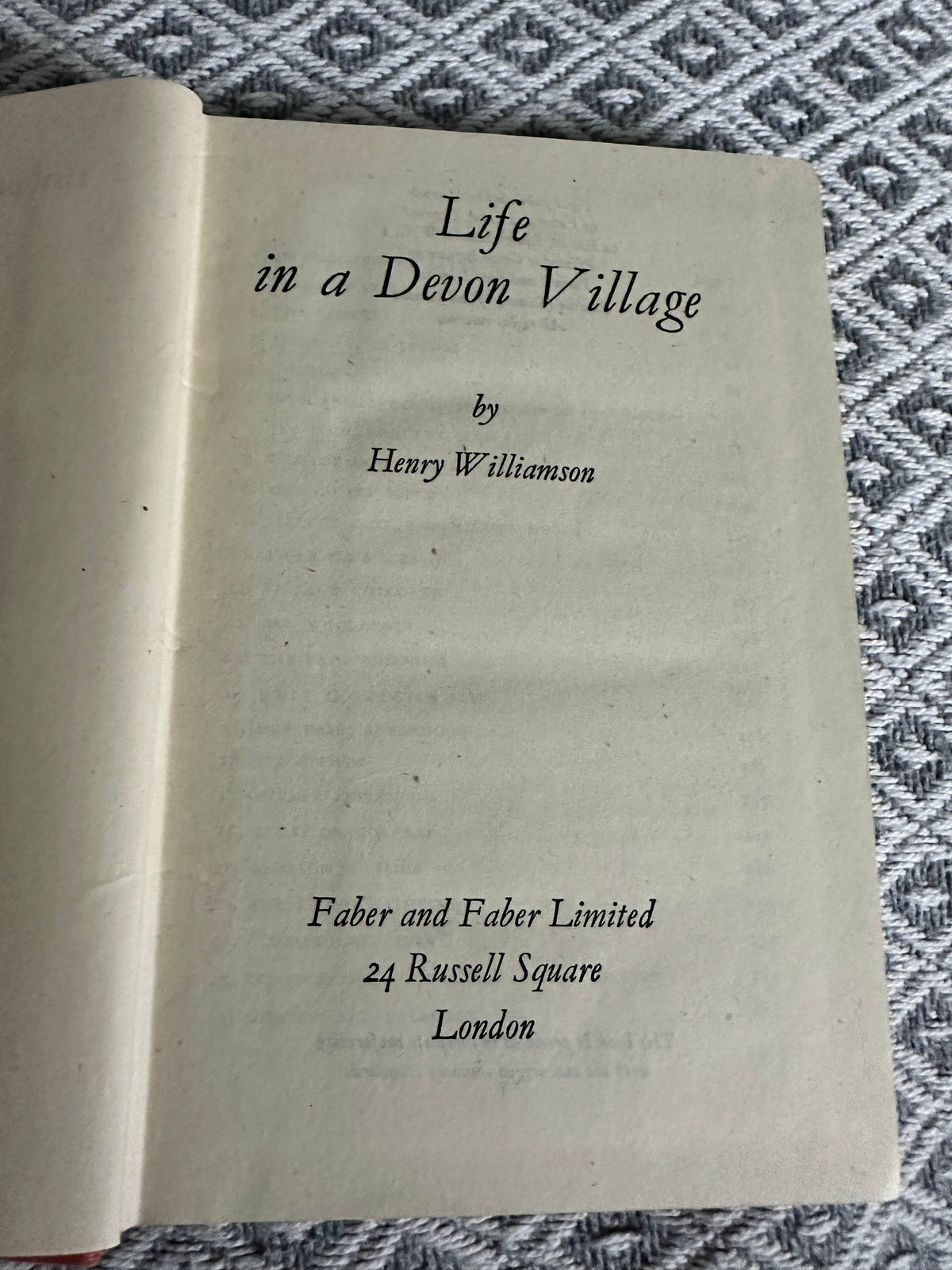 1945*1st* Life In A Devon Village - Henry Williamson(Faber & Faber Ltd) - Honeyburn Books (UK)