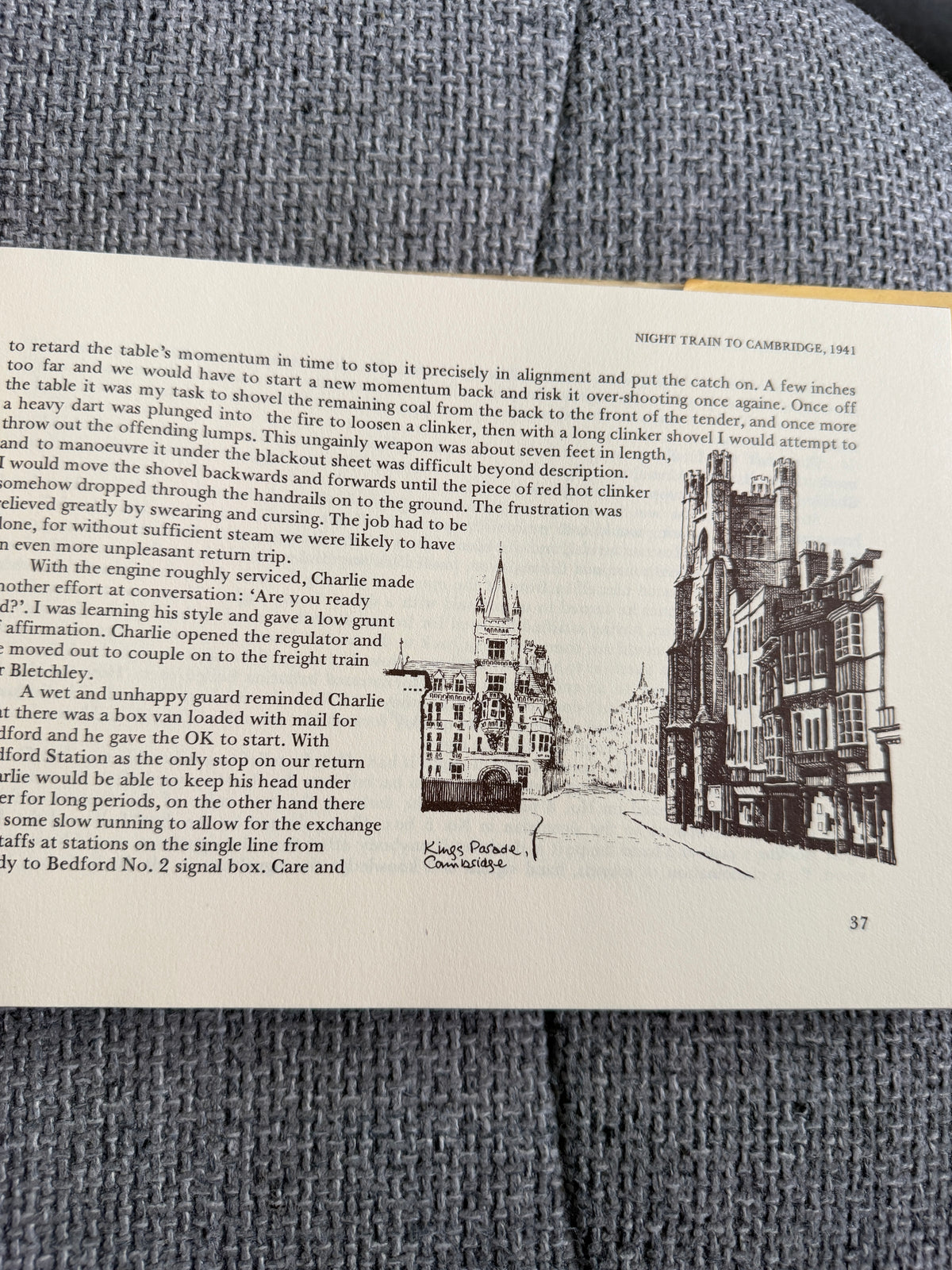 1989 Country Railwaymen A Notebook of Engine Driver’s Tales - A. E. Grigg (Alan P. Walker drawings) David & Charles Pub - Honeyburn Books (UK)