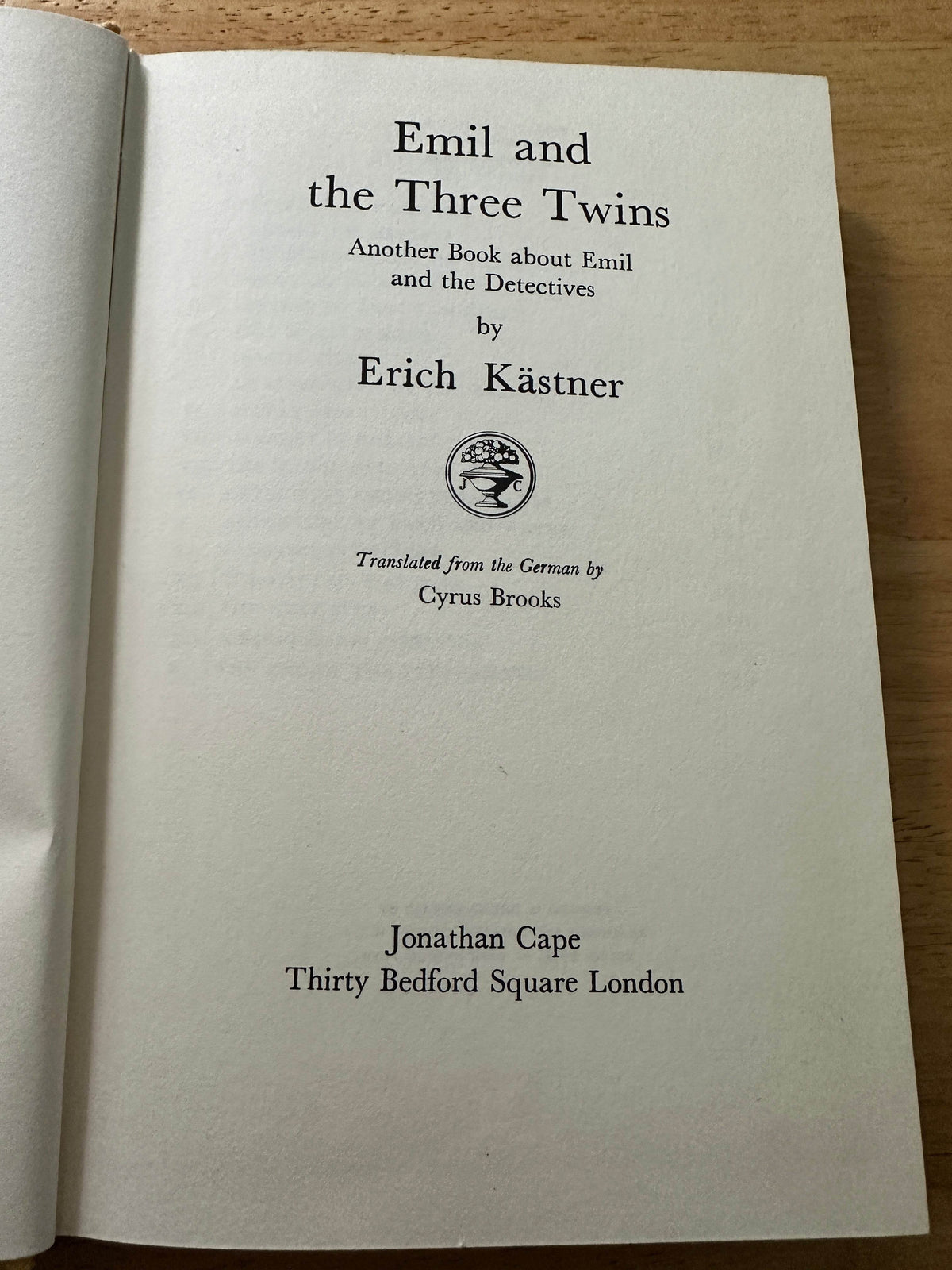 1959 Emil & The Three Twins - Erich Kästner(Walter Trier illustration)Jonathan Cape - Honeyburn Books (UK)