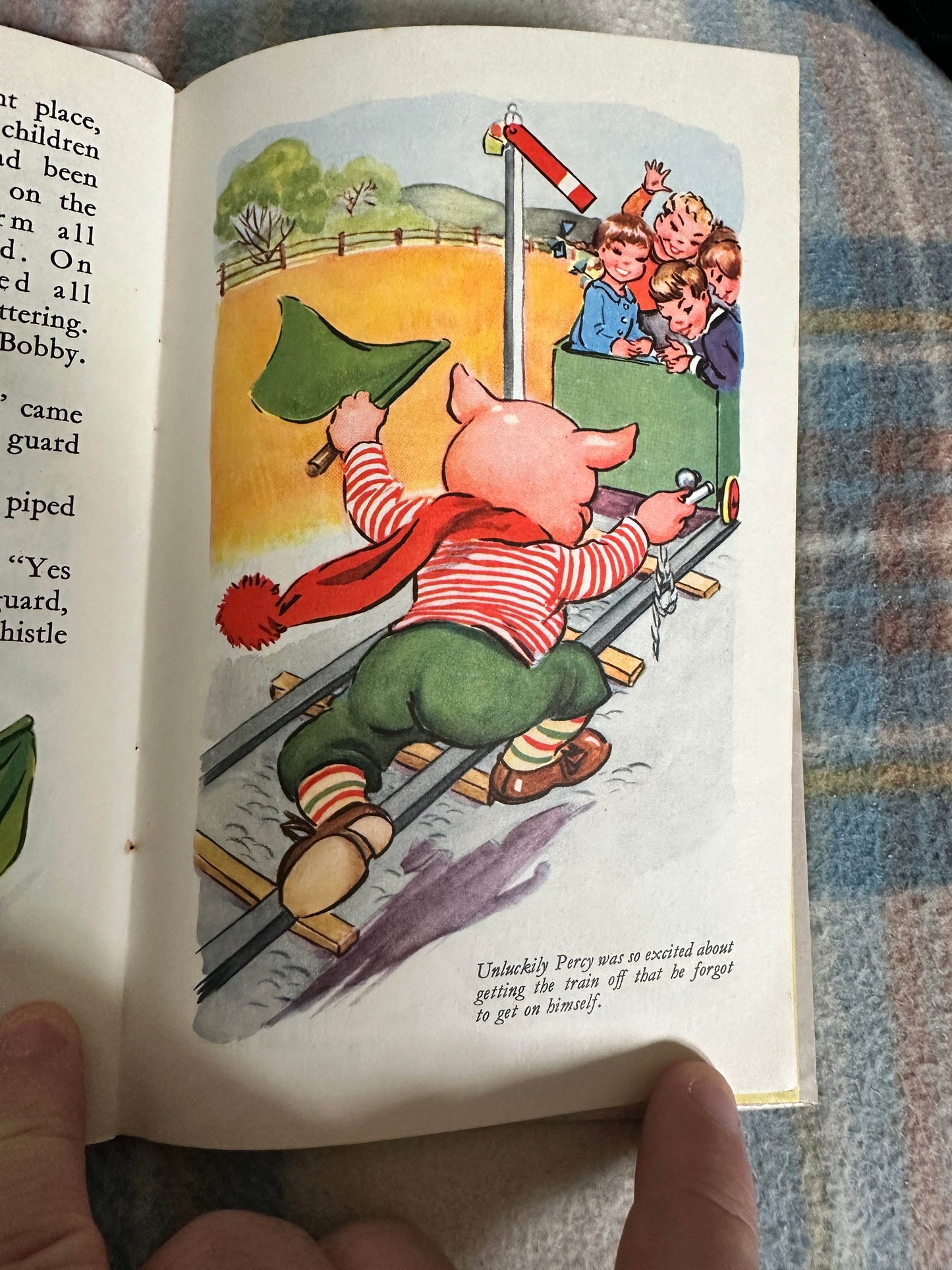 1968*1st* The Bobby Bear Express - Arthur Groom(Little Poppet Series) Dean & Son Ltd - Honeyburn Books (UK)
