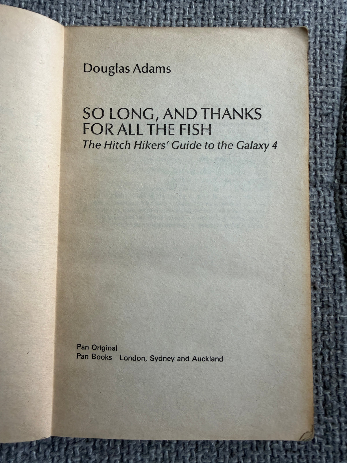 1985 So Long, & Thanks For All The Fish - Douglas Adams (Pan Books) - Honeyburn Books (UK)
