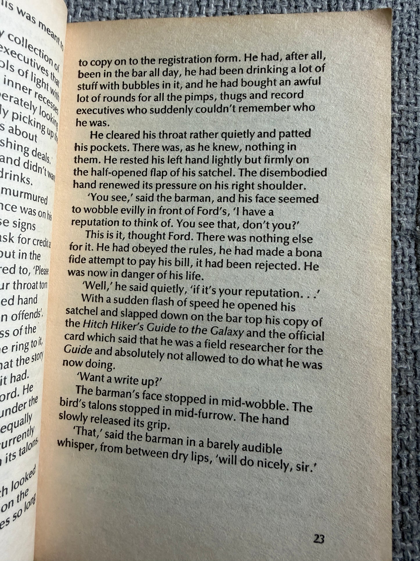 1985 So Long, & Thanks For All The Fish - Douglas Adams (Pan Books)